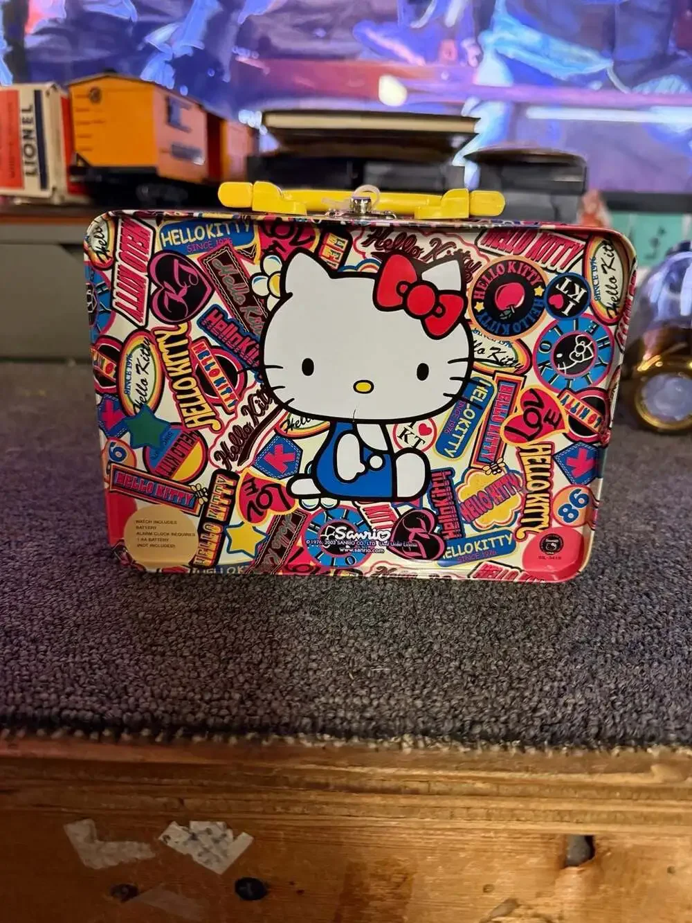 Hello Kitty Sanrio 2003 Vintage Tin Lunchbox Style Tabletop Alarm Clock and Wris